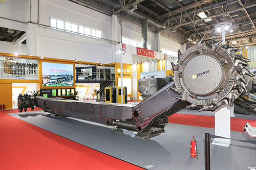 MG2×250-1200-WD型電牽引采煤機(jī).jpg MG2×250-1200-WD型電牽引采煤機(jī).jpg